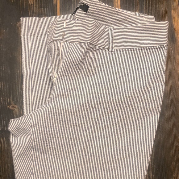 Ann Taylor Petite Blue & White Pinstripe Pant SZ 8P - Picture 2 of 4
